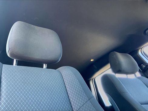 Used 2019 Jeep Grand Cherokee Laredo RWD image 14