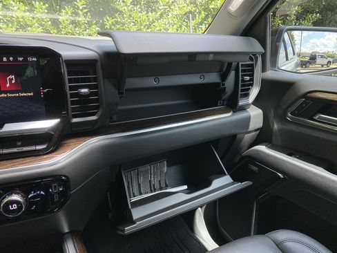 Used 2025 GMC Sierra 1500 Elevation w/ Elevation Premium Package AWD/4WD image 31