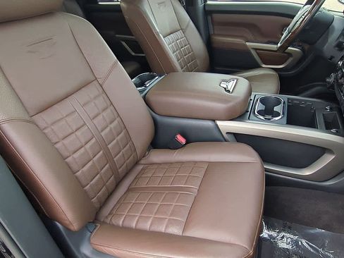 Used 2021 Nissan Titan Platinum Reserve w/ Moonroof Package image 22