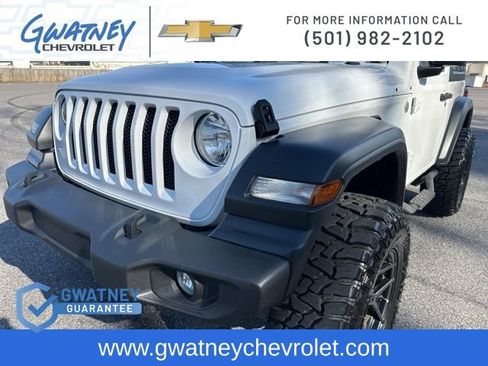 Used 2019 Jeep Wrangler Sport image 14