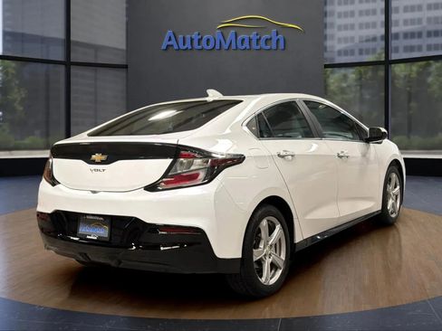 Used 2017 Chevrolet Volt LT FWD image 10