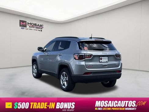 Used 2024 Jeep Compass Latitude AWD/4WD image 5