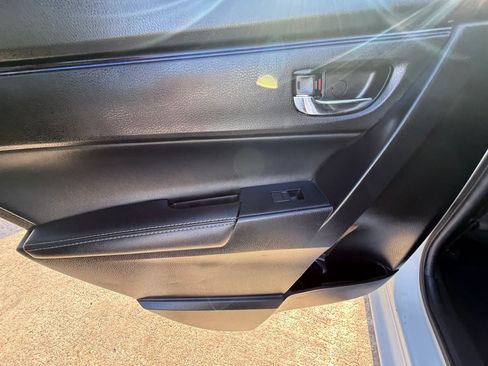 Used 2018 Toyota Corolla SE FWD image 20