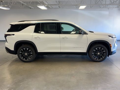 New 2026 Chevrolet Traverse LT w/ Sun and Wheel Package image 6