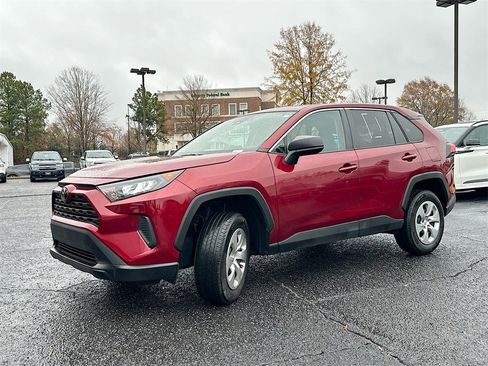 Used 2022 Toyota RAV4 LE image 2