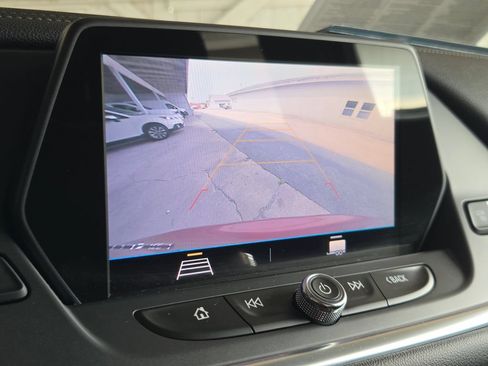 Used 2020 Chevrolet Blazer LT AWD/4WD image 2