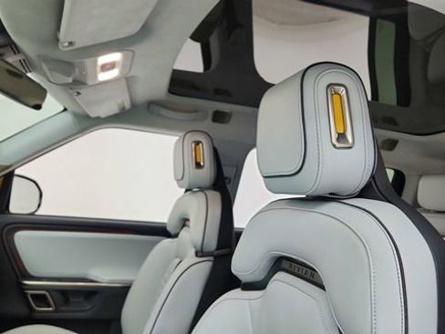 Used 2024 Rivian R1S Adventure image 37