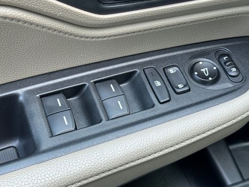 Used 2018 Honda Odyssey EX-L image 13