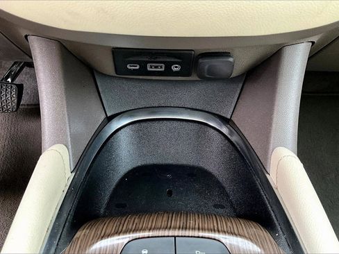 Used 2024 Chevrolet Malibu LT image 17