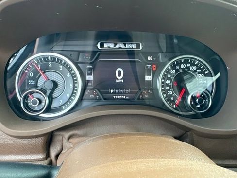 Used 2021 RAM 1500 Laramie AWD/4WD image 23