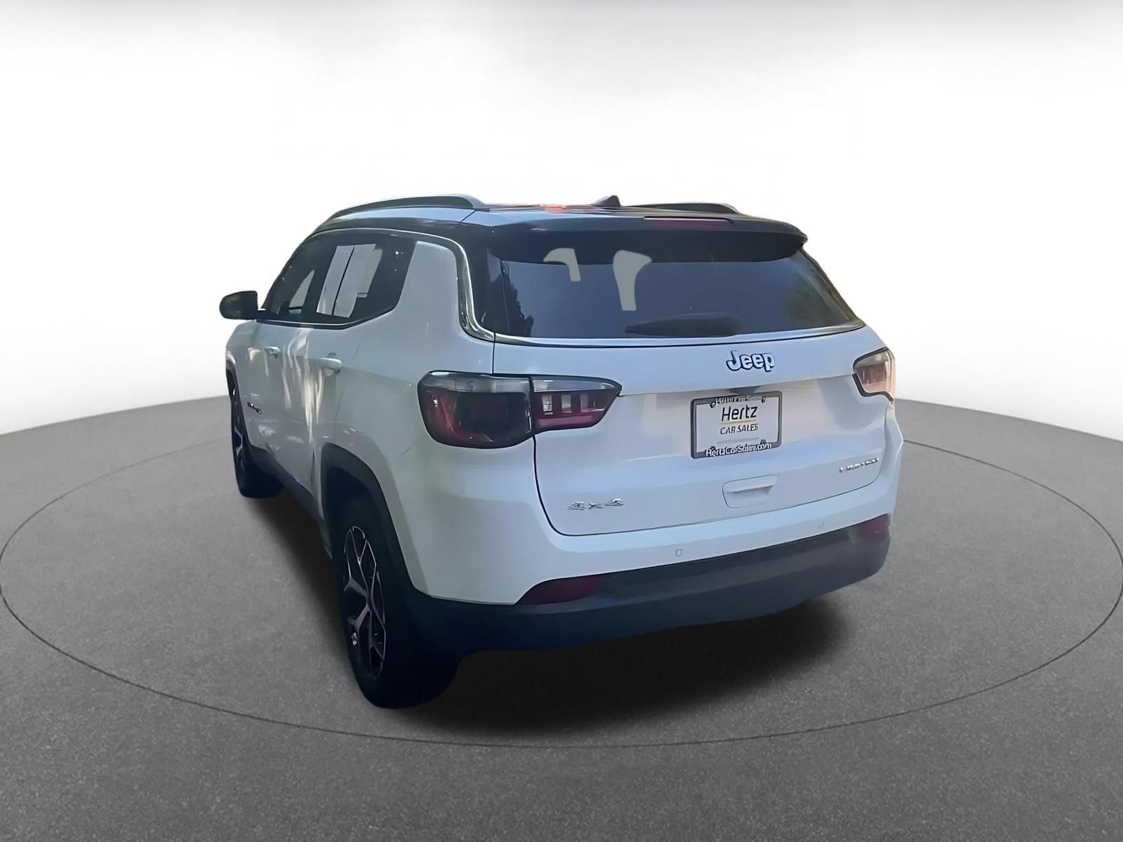 Used 2025 Jeep Compass Limited AWD/4WD image 10