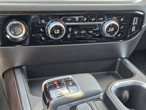 Used 2024 GMC Sierra 1500 SLT AWD/4WD image 28