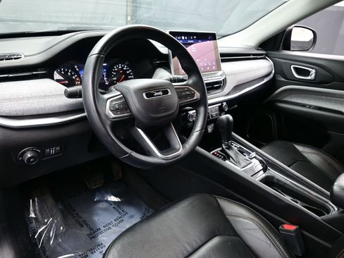 Used 2022 Jeep Compass Latitude image 13