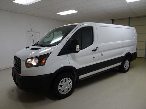 Used 2019 Ford Transit 250 130 Low Roof image 3