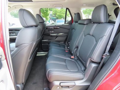 New 2025 Honda Pilot Touring image 13