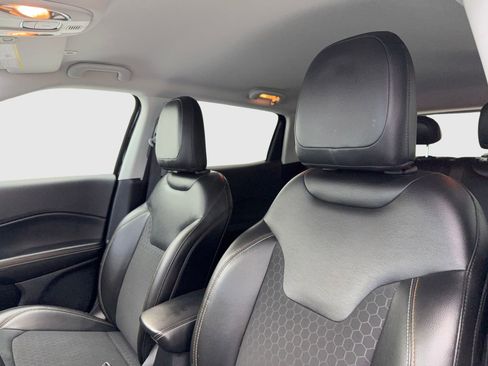 Used 2018 Jeep Compass Latitude w/ Popular Equipment Group image 15