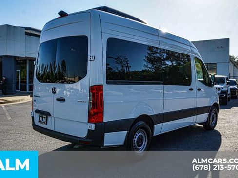 Used 2024 Mercedes-Benz Sprinter 2500 image 5