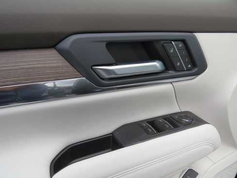 New 2026 GMC Terrain Denali w/ LPO, Floor Liner Package image 17