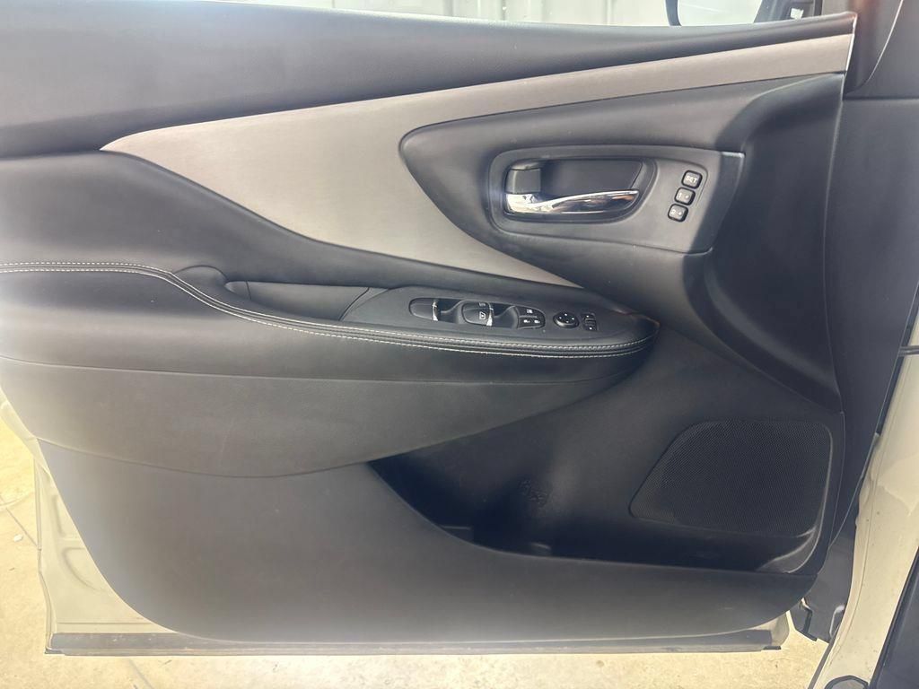 Used 2020 Nissan Murano SL w/ Moonroof Package FWD image 19