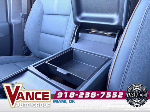 New 2026 GMC Acadia AT4 w/ Luxury Package image 37