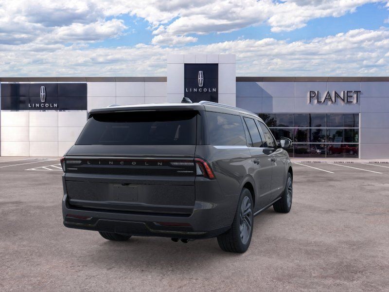 New 2026 Lincoln Navigator L Reserve AWD/4WD image 8
