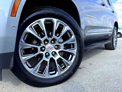 Used 2025 GMC Yukon Denali image 2