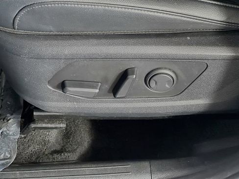 Used 2024 Kia Sportage SX image 13