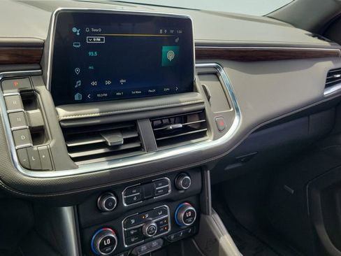 Used 2023 Chevrolet Suburban Premier image 15