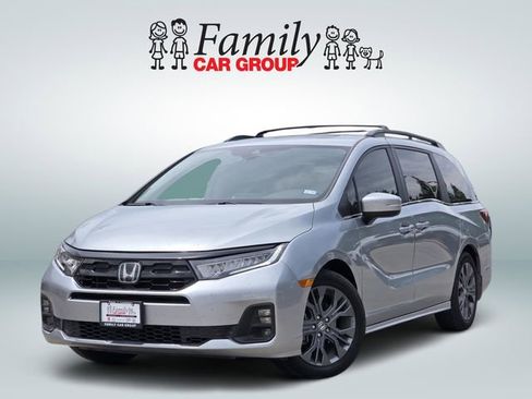 Used 2025 Honda Odyssey Touring image 1