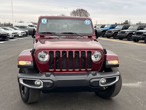 Used 2021 Jeep Gladiator Sport image 8