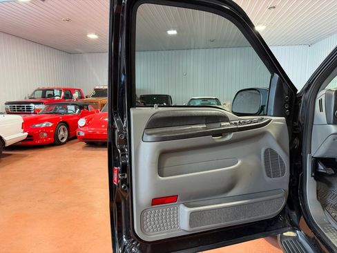 Used 2005 Ford Excursion XLS RWD image 11