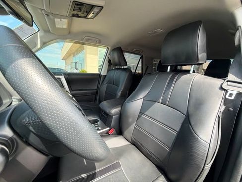 Used 2021 Toyota 4Runner SR5 AWD/4WD image 12