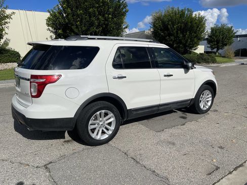 Used 2012 Ford Explorer XLT image 7