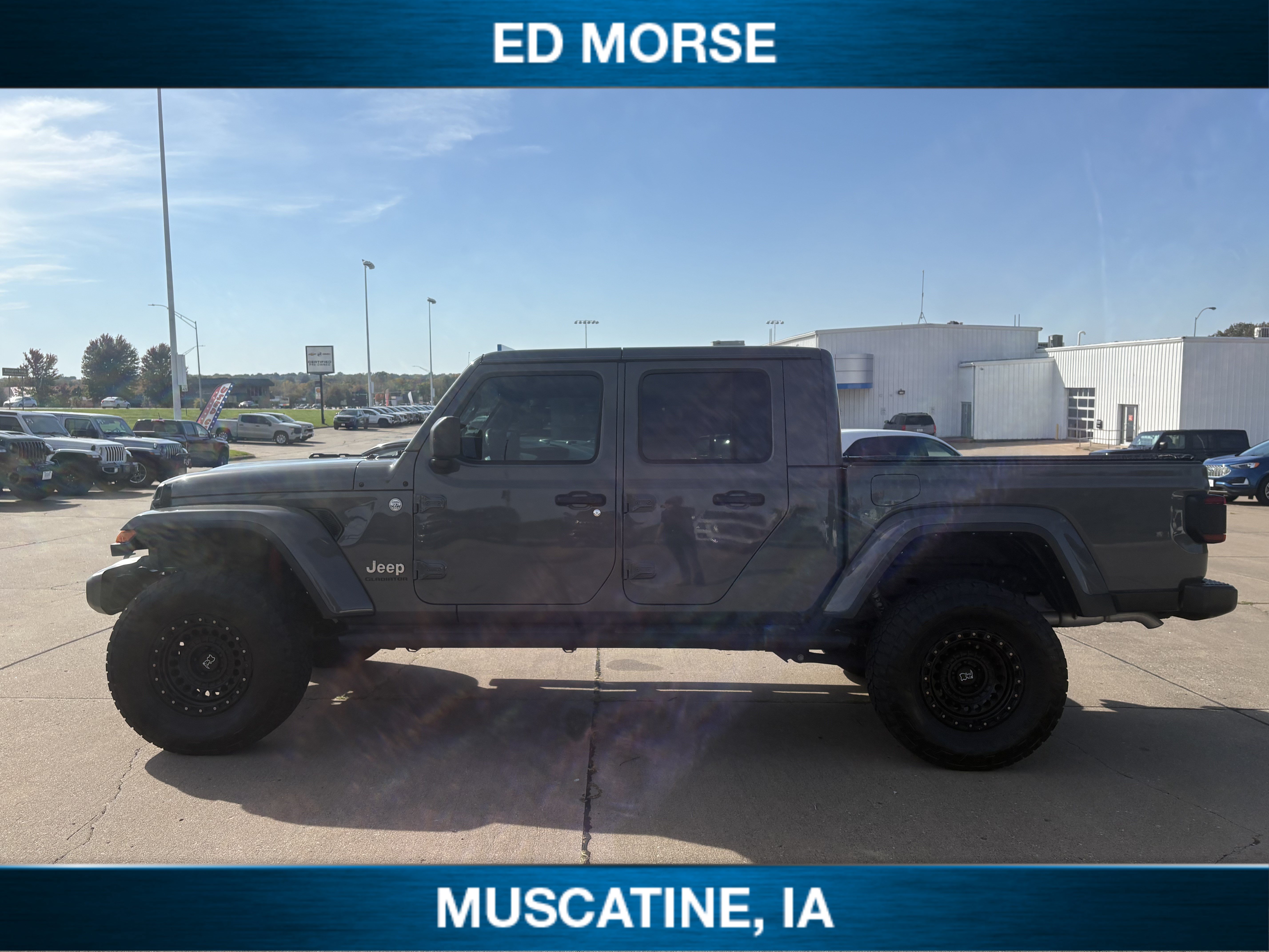 Used 2022 Jeep Gladiator Overland w/ Popular Equipment Package AWD/4WD image 4
