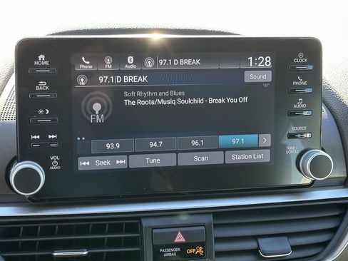 Used 2021 Honda Accord LX image 23