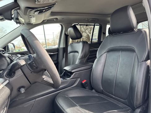 Used 2023 Jeep Grand Cherokee Limited w/ Luxury Tech Group II image 13