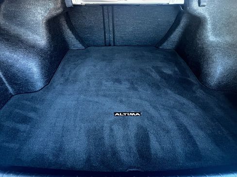 Used 2024 Nissan Altima 2.5 SV image 17