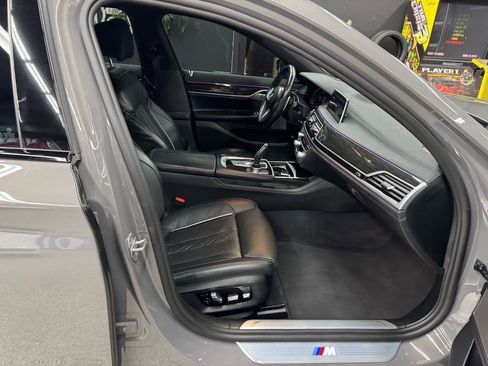 Used 2020 BMW 750i xDrive w/ M Sport Package AWD/4WD image 19
