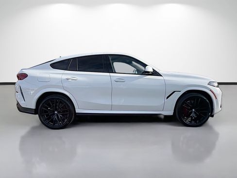 New 2026 BMW X6 xDrive40i w/ Executive Package image 2