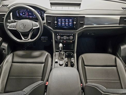 Used 2022 Volkswagen Atlas Cross Sport SEL R-Line image 13