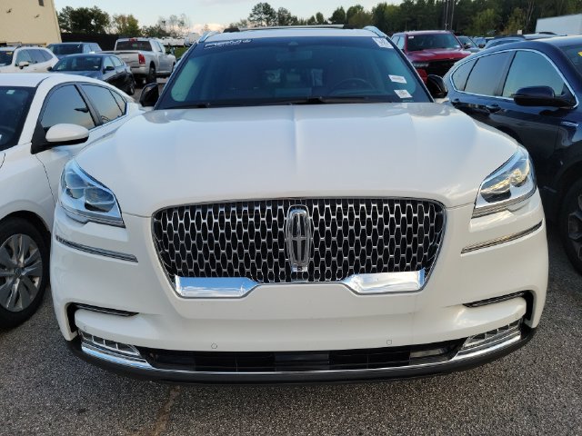Used 2021 Lincoln Aviator Reserve w/ Equipment Group 202A AWD/4WD image 2