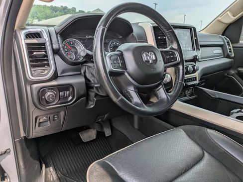 Used 2019 RAM 1500 Laramie AWD/4WD image 8