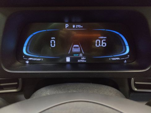 Used 2024 Hyundai Elantra SE FWD image 23