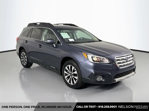 Used 2017 Subaru Outback 2.5i Limited w/ Popular Package #5 AWD/4WD image 3