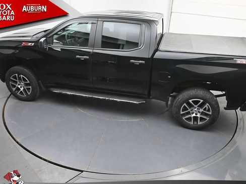 Used 2019 Chevrolet Silverado 1500 Custom Trail Boss w/ Custom Convenience Package AWD/4WD image 33