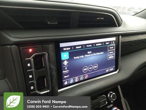 Used 2021 GMC Yukon XL Denali w/ Advanced Technology Package AWD/4WD image 16