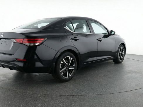 Used 2025 Nissan Sentra SV FWD image 9