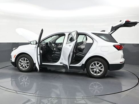 Used 2024 Chevrolet Equinox LS FWD image 30