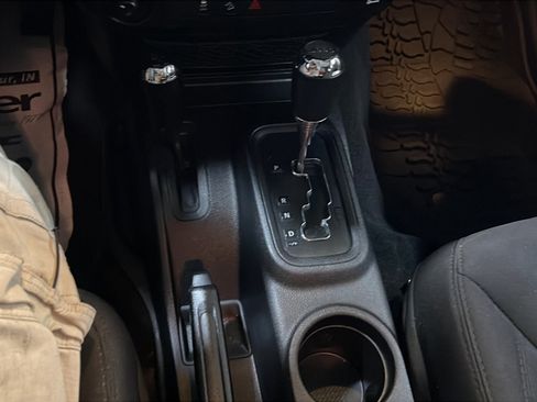 Used 2014 Jeep Wrangler Sport AWD/4WD image 10