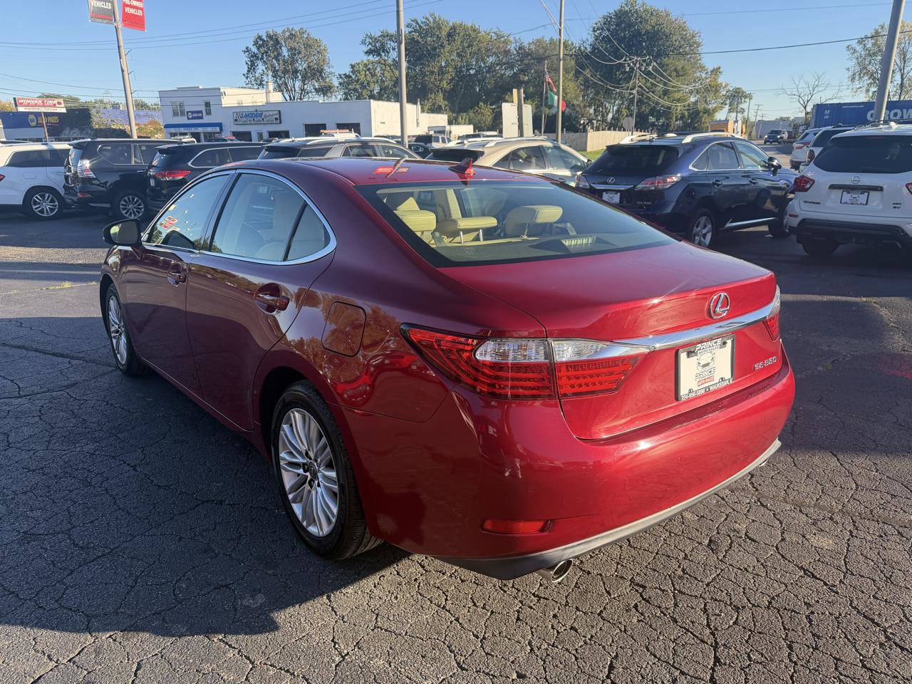 Used 2014 Lexus ES 350 w/ Luxury Package FWD image 5